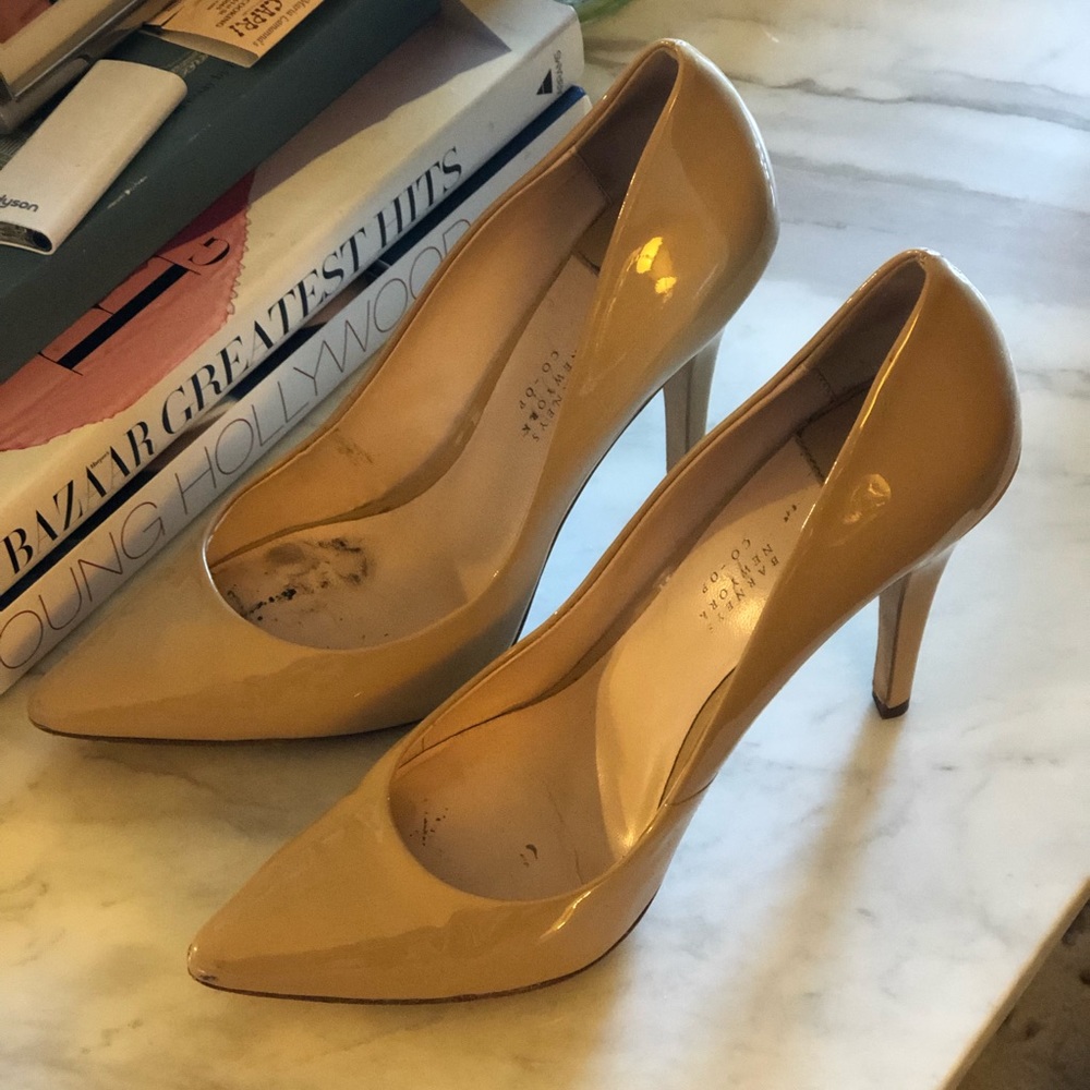 Barneys patent leather nude pumps 7.5